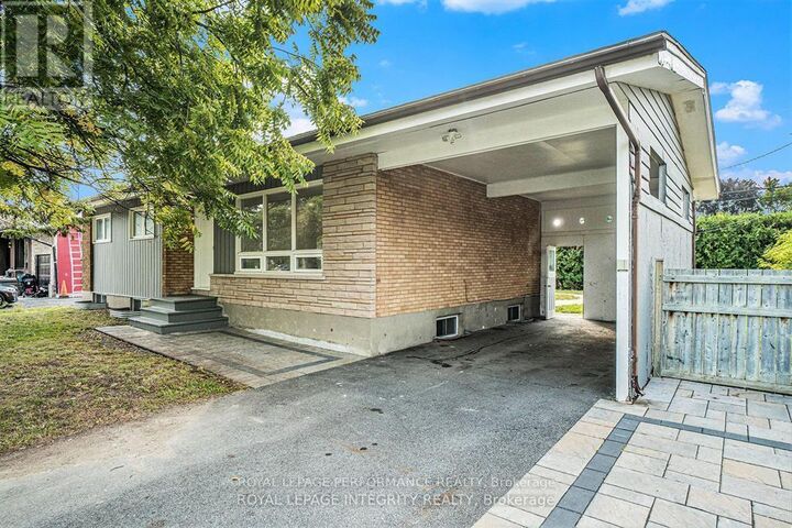 Property Photo:  26 Majestic Drive  ON K2G 1C7 