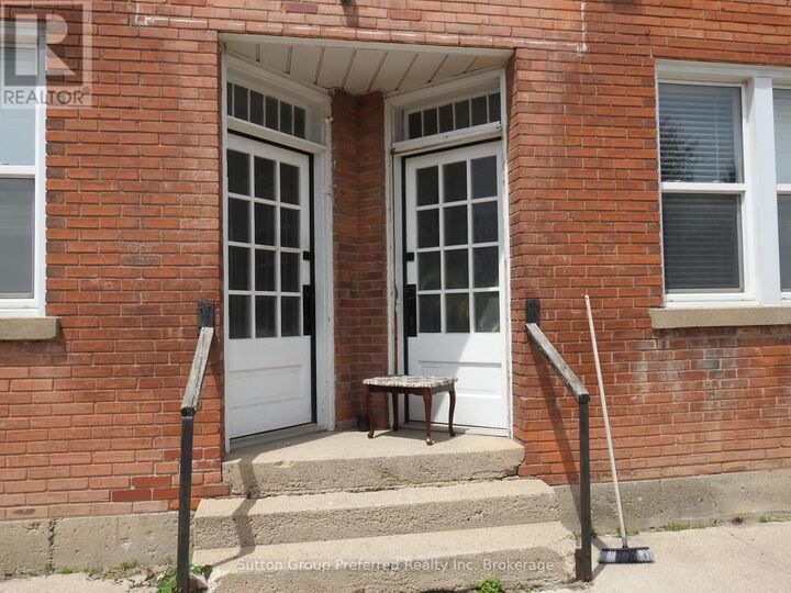 Property Photo:  1792 Longwoods Road  ON N0L 2N9 