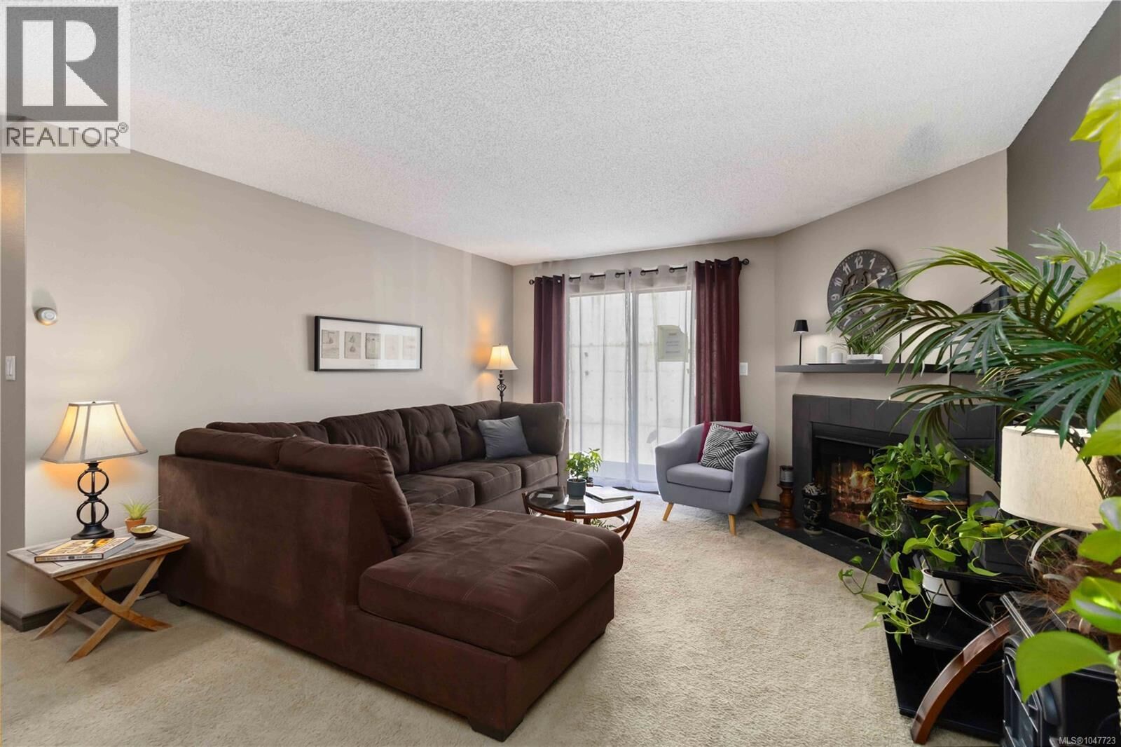Property Photo: 3255 Glasgow Avenue 314 BC V8X 4S4
