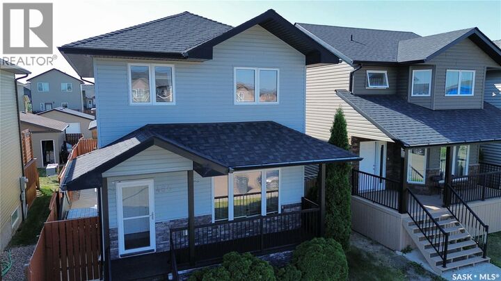 Property Photo:  450 Geary Crescent  SK S7R 0E7 