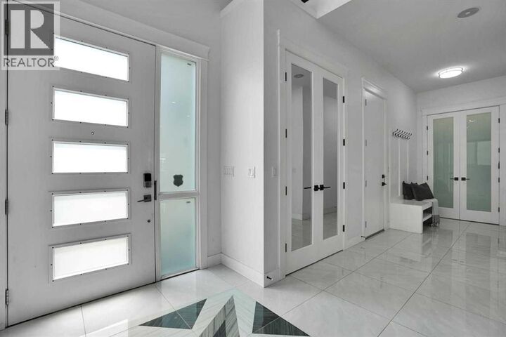Property Photo:  4508 87 Avenue Northeast  AB T3J 2H9 