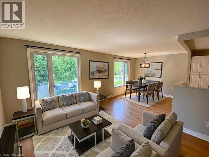 92 Leaside Drive — photo 1