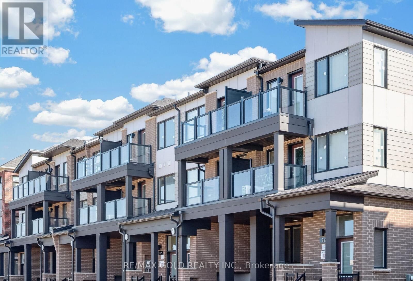 Property Photo: 32 Twinflower Way ON L6P 0A1