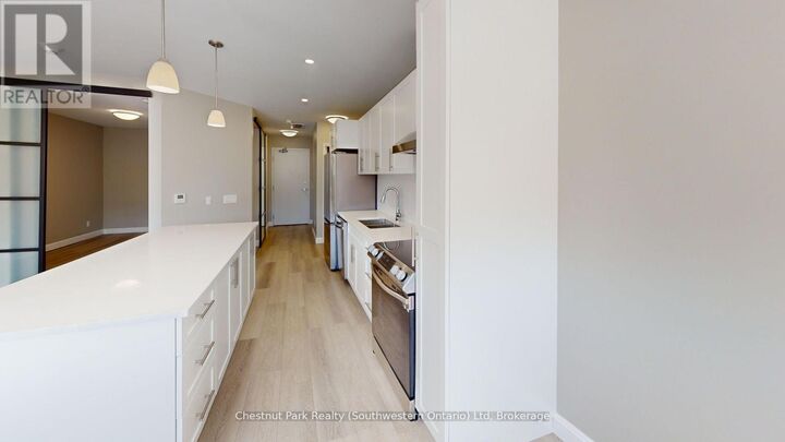 Property Photo:  2 Quebec Street 206  ON N1H 2T2 