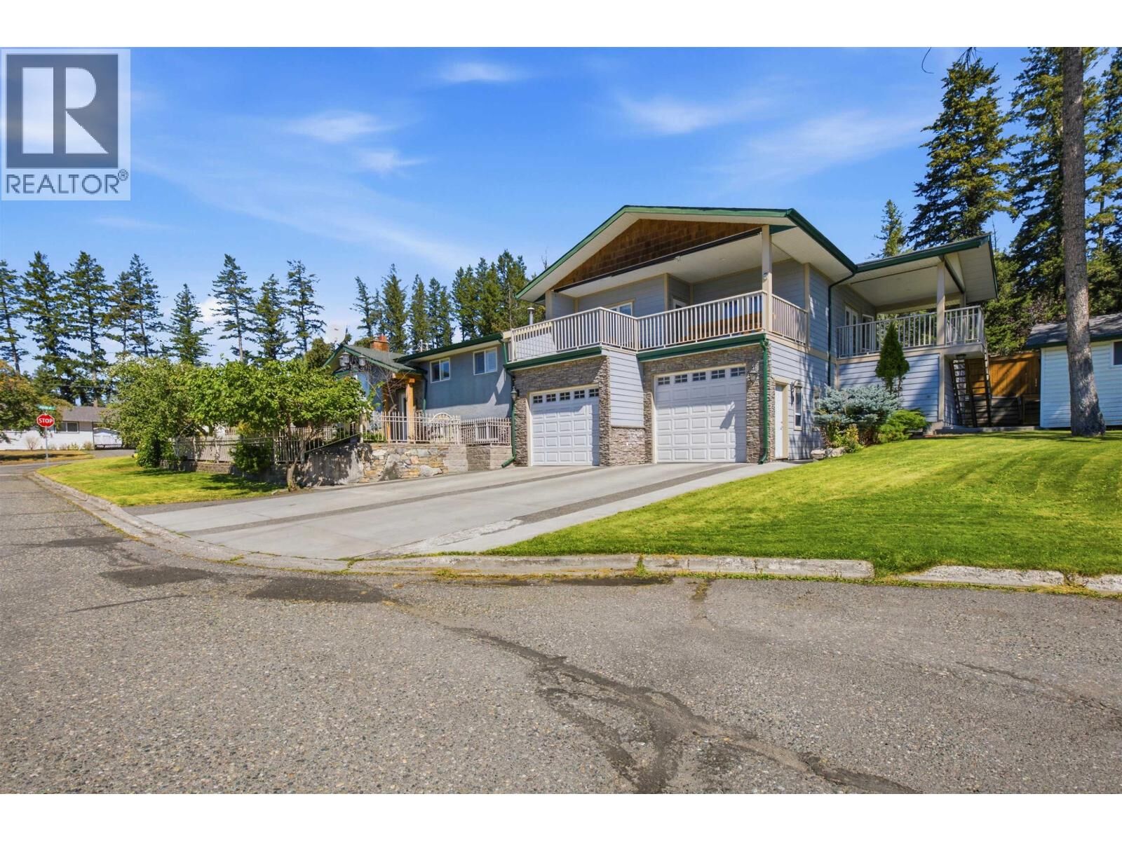 Property Photo:  1140 Agnew Street  BC V2G 2N3 