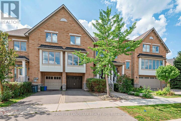 Property Photo: 8900 Bathurst Street 27 ON L4J 8A7