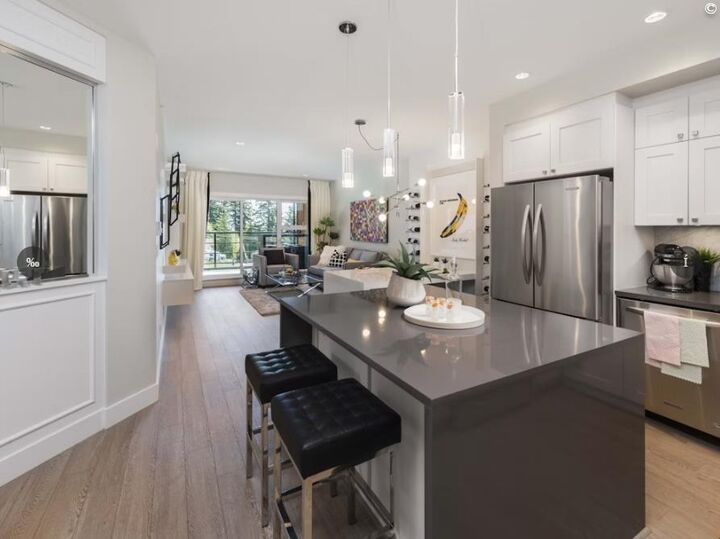 Property Photo:  14855 Thrift Avenue  BC V4B 2J7 