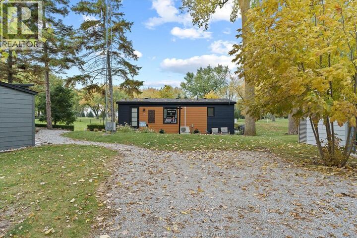 Property Photo:  981 County Rd 2 711  ON N8L 1B4 
