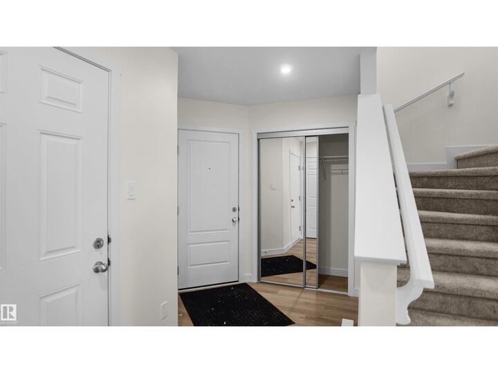 Property Photo: 8901 Carson Wy SW AB T6W 5H8
