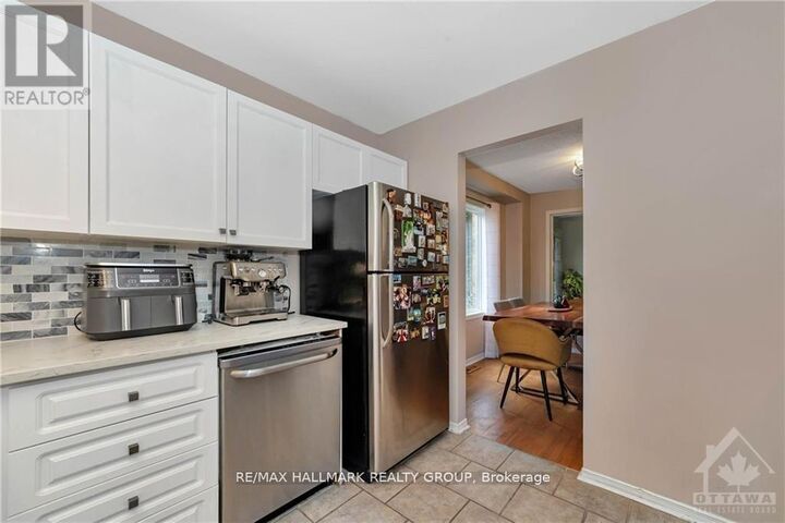 17 Ravenscroft Court — photo 1