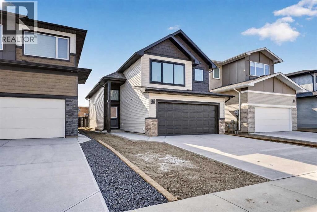 Property Photo: 2616 44 Street South AB T1K 8L6