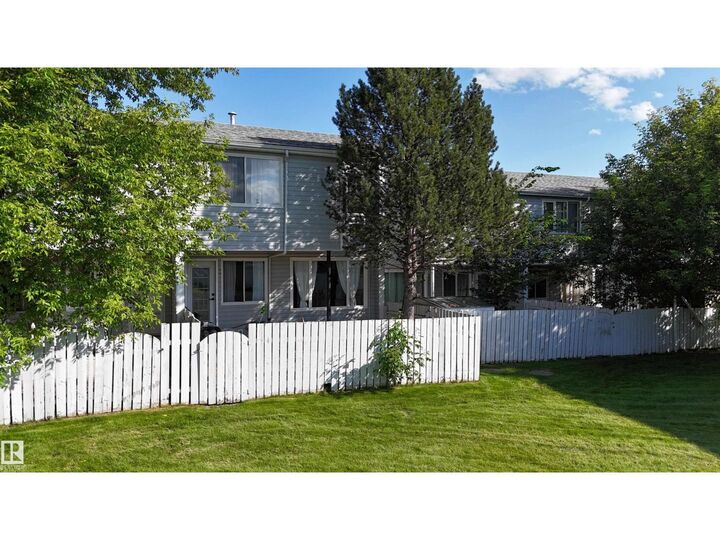 Property Photo: 71 Amberly Co NW AB T5A 2H9