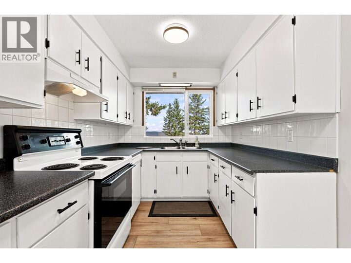 Property Photo: 1004 Hodgson Road BC V2G 4Y3