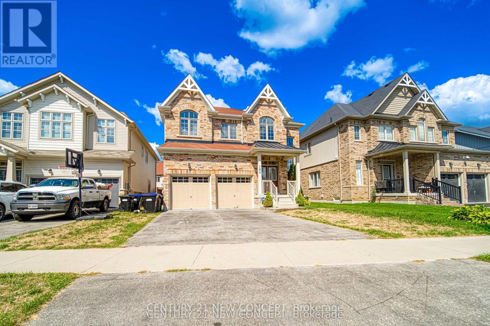 Property Photo: 164 Gold Park Gate ON L3W 0B4
