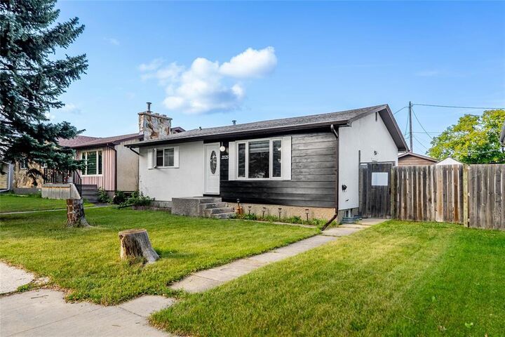 Property Photo: 2125 Manitoba Avenue MB R2R 1N9