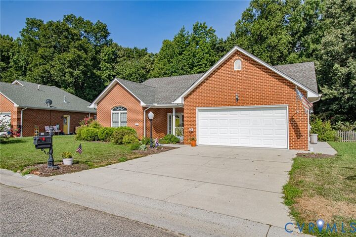 Property Photo:  513 Cobblestone Drive  VA 23860 