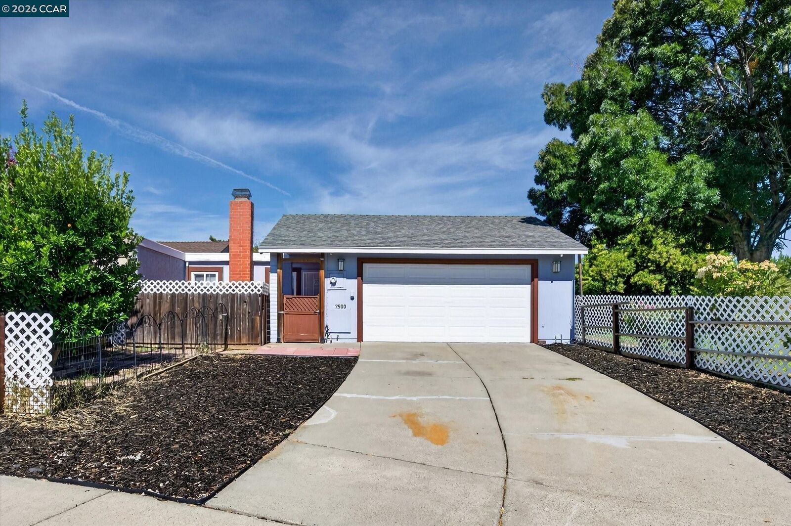 Property Photo: 2900 Pear St CA 94509