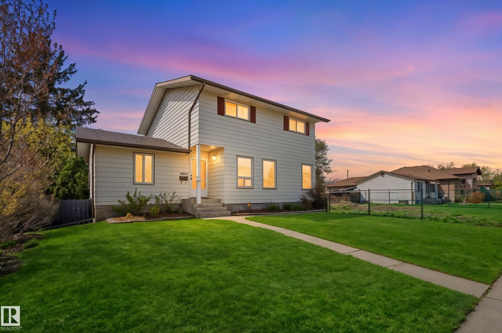Property Photo:  10502 158 Street NW  AB T5P 2Y6 