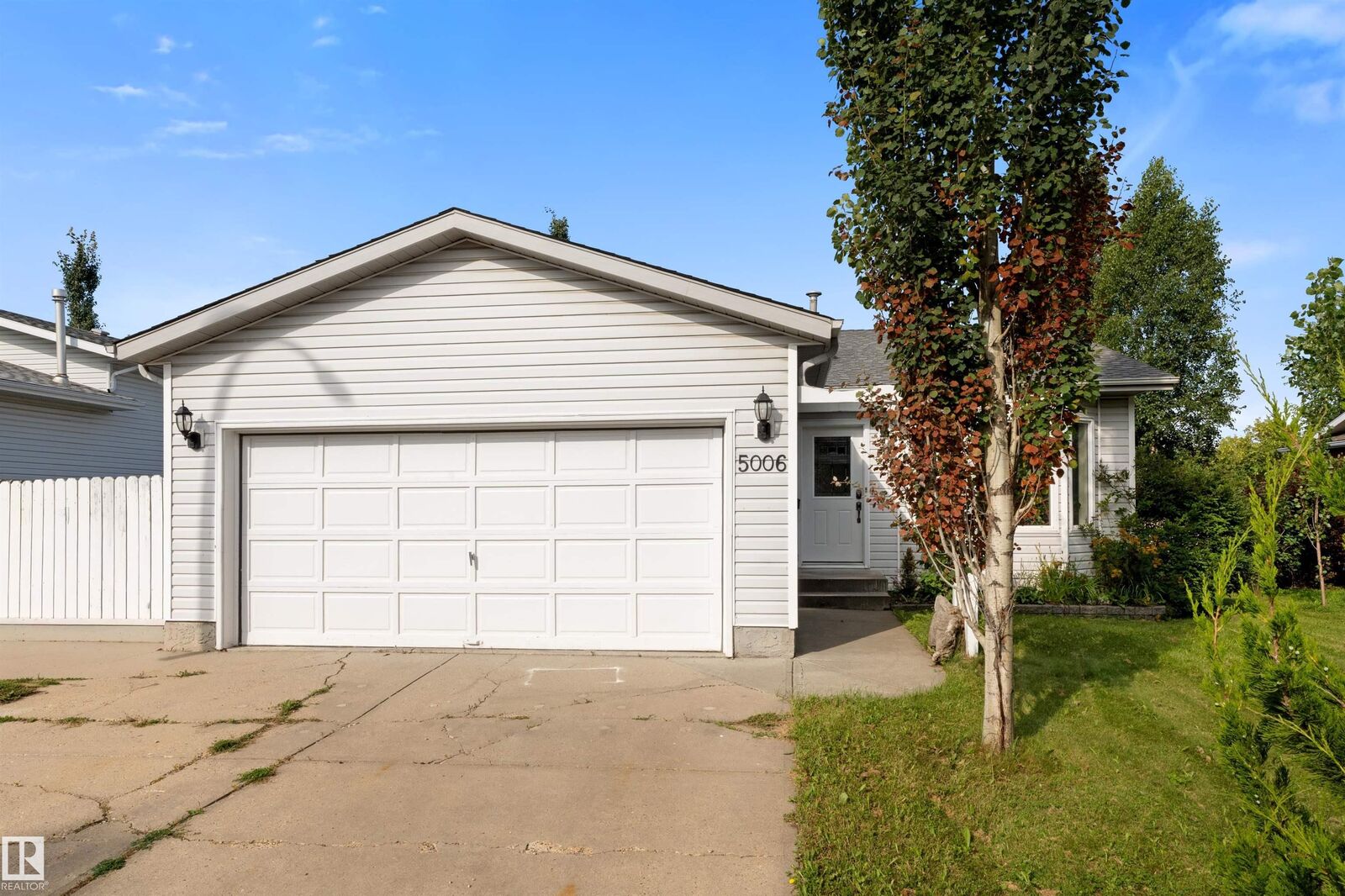 Property Photo:  5006 55 Street  AB T4X 1E1 