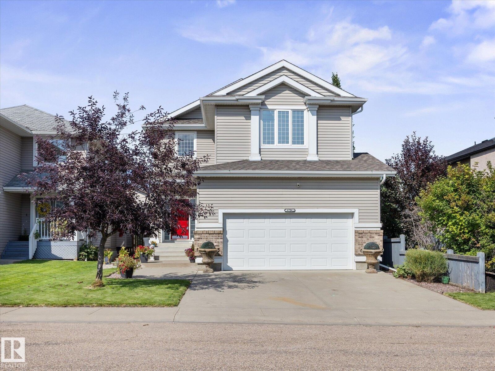 Property Photo:  4704 160 Avenue NW  AB T5Y 3M1 