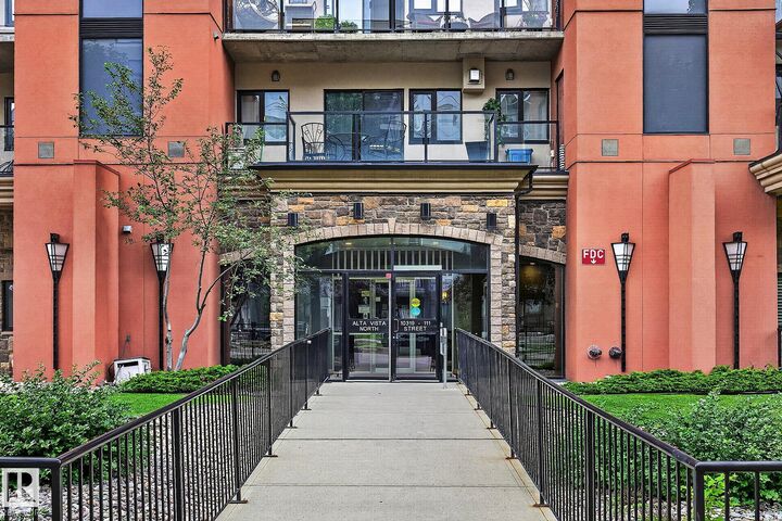 Property Photo:  10319 111 Street NW 1102  AB T5K 0A2 