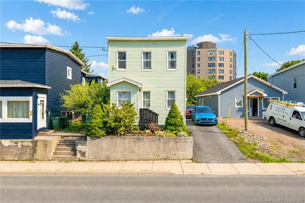 Property Photo:  118 Millidge Avenue  NB E2K 2L9 