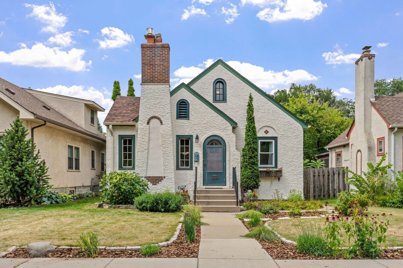 Property Photo:  2722 Garfield Street NE  MN 55418 