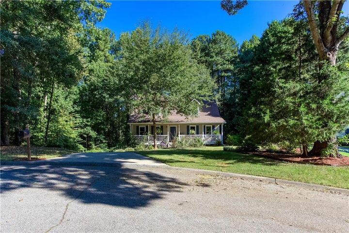 Property Photo: 178 N Springs Court GA 30101