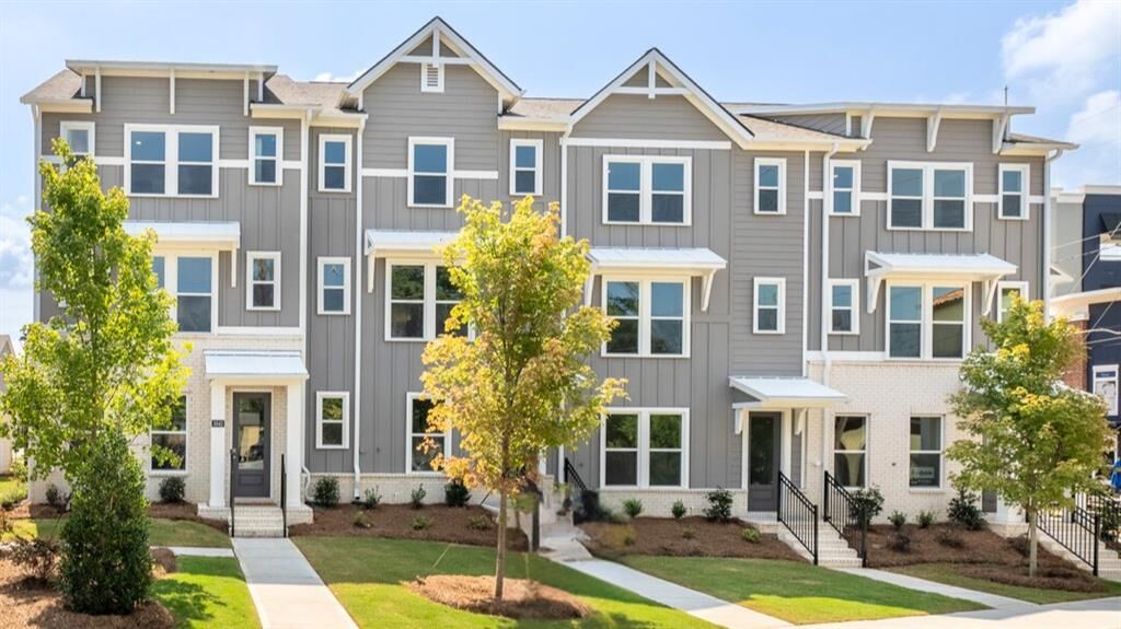 Property Photo:  310 Laurel Lane 2006  GA 30354 