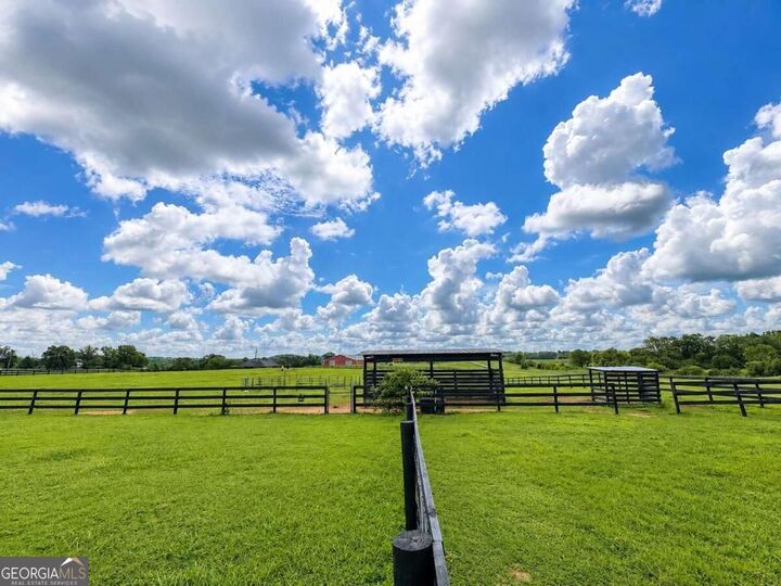 Property Photo: 4404 Smokey Road GA 30263