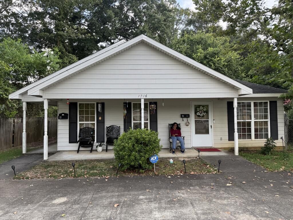 Property Photo: 1316 20th Street GA 31901