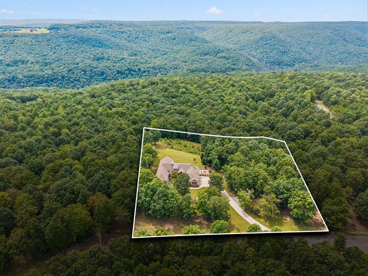 Property Photo:  2620 Hobbstown Road  TN 37327 