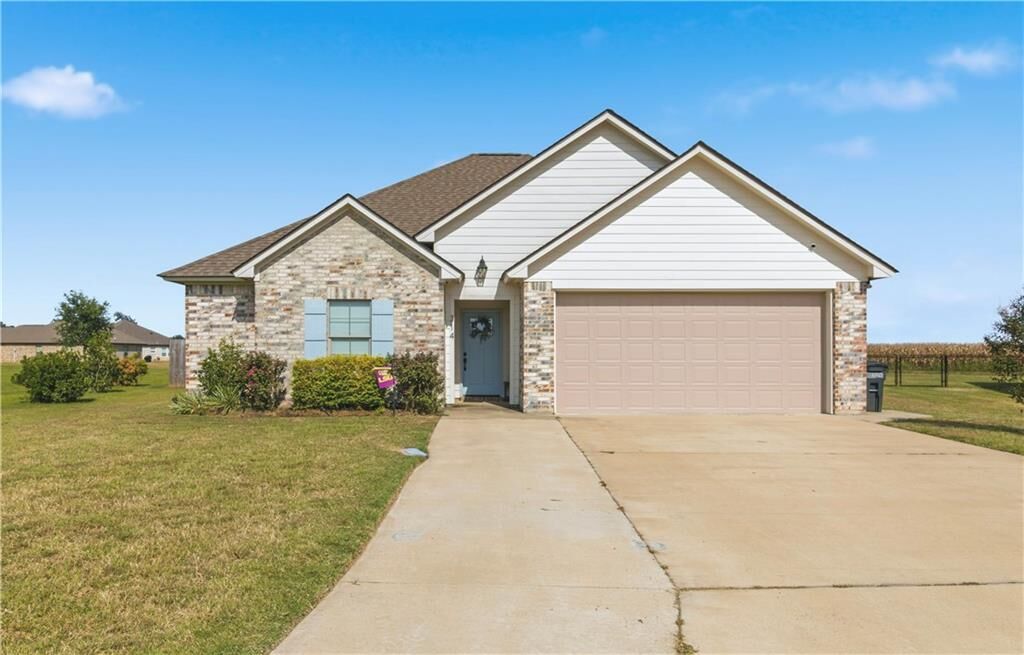 Property Photo:  314 Meadow Lane Lane  LA 71457 