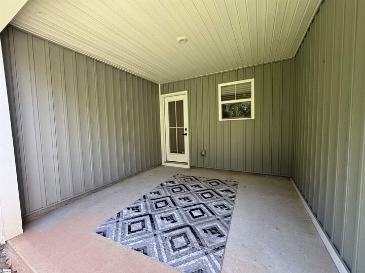 Property Photo:  4 Englefield Drive  SC 29644 