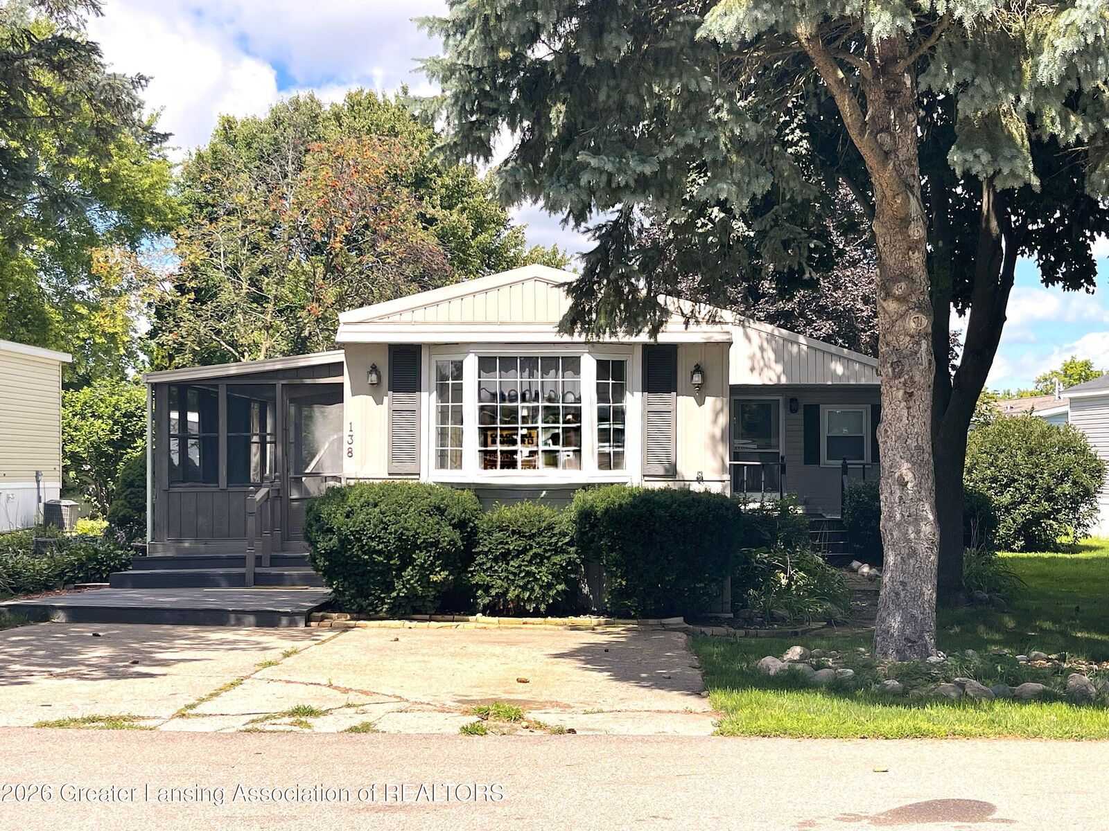 Property Photo:  855 W Jefferson Street  MI 48837 