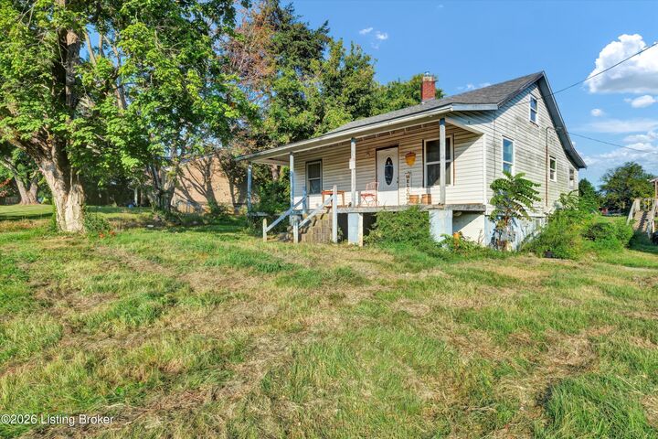 Property Photo: 887 W Elm Rd KY 40160