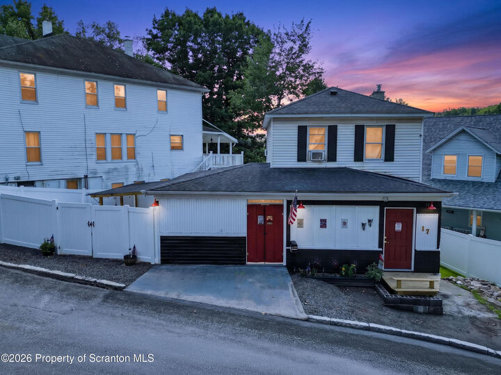 Property Photo:  17 Reservoir Street  PA 18407 