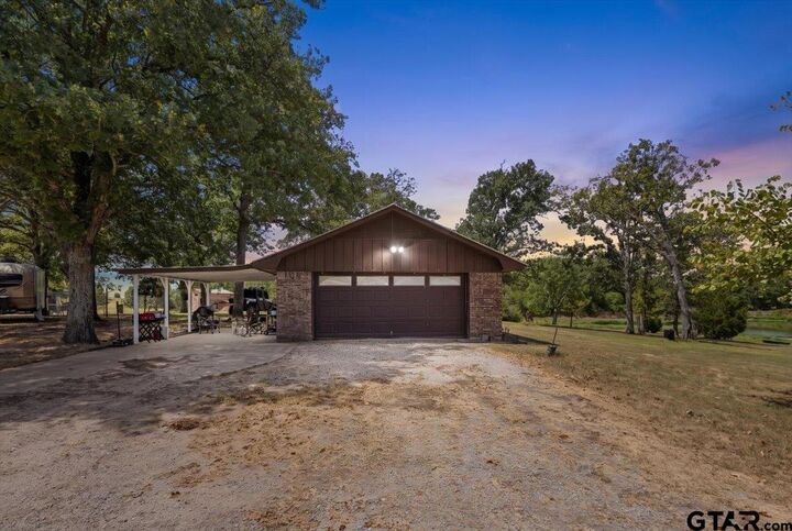 Property Photo:  1828 Vz Count Rd 2311  TX 75147 