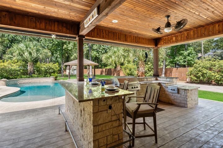 Property Photo: 32707 Westwood Square East Drive TX 77354