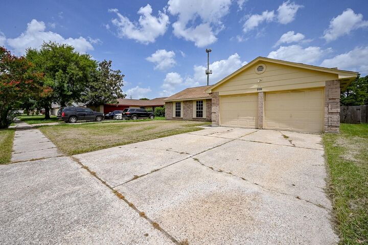 Property Photo: 2667 Grand Canyon Drive TX 77067