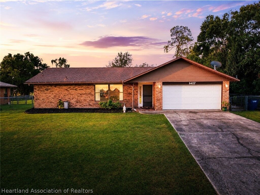 Property Photo:  1417 Chloe Terrace  FL 33870 