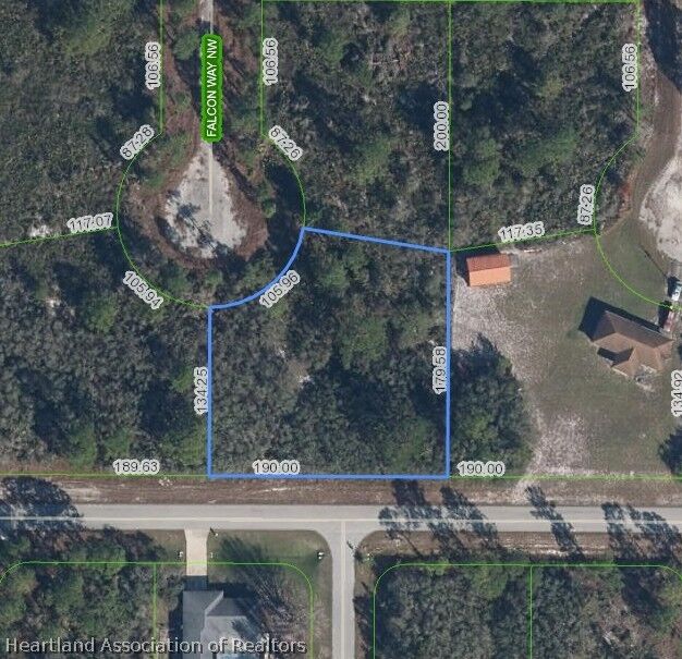 Property Photo:  224 Falcon Way NW  FL 33852 