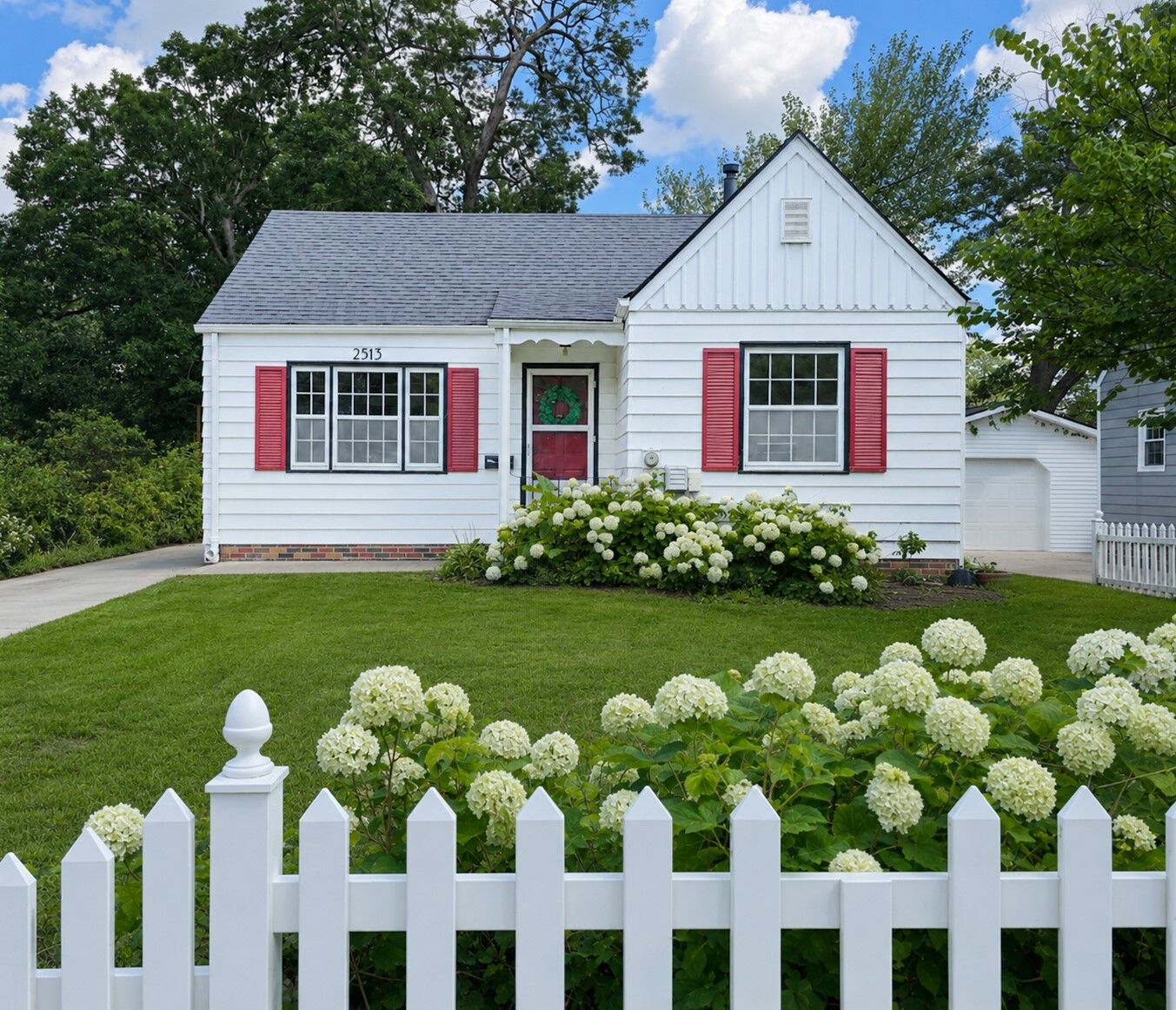 Property Photo: 2513 33rd Street IA 50310