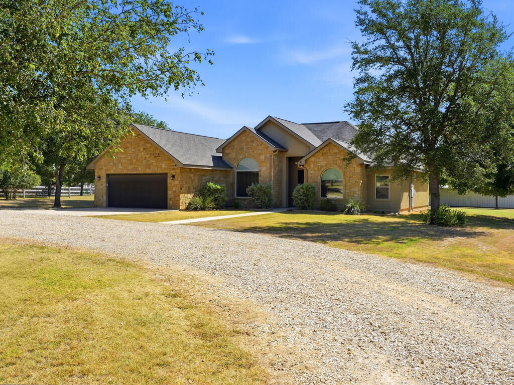 Property Photo: 300 Verde Hills TX 78010