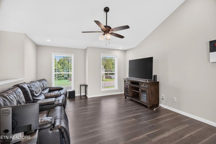 Property Photo:  2381 Reese St  TN 37814 