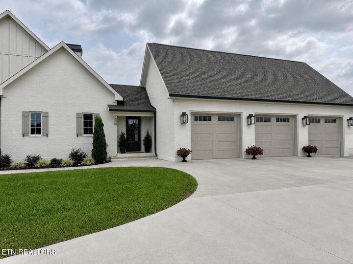 Property Photo:  4936 Fort Sumter Rd  TN 37938 