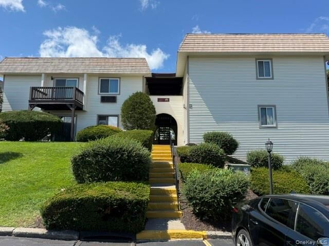 Property Photo:  21 Village Park Drive 1B  NY 12524 