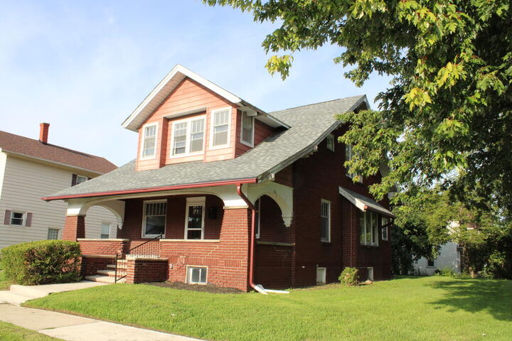 Property Photo: 737 N Union Street OH 44830