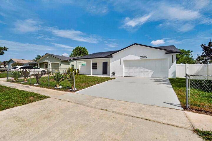 Property Photo: 2605 Char Street FL 32839