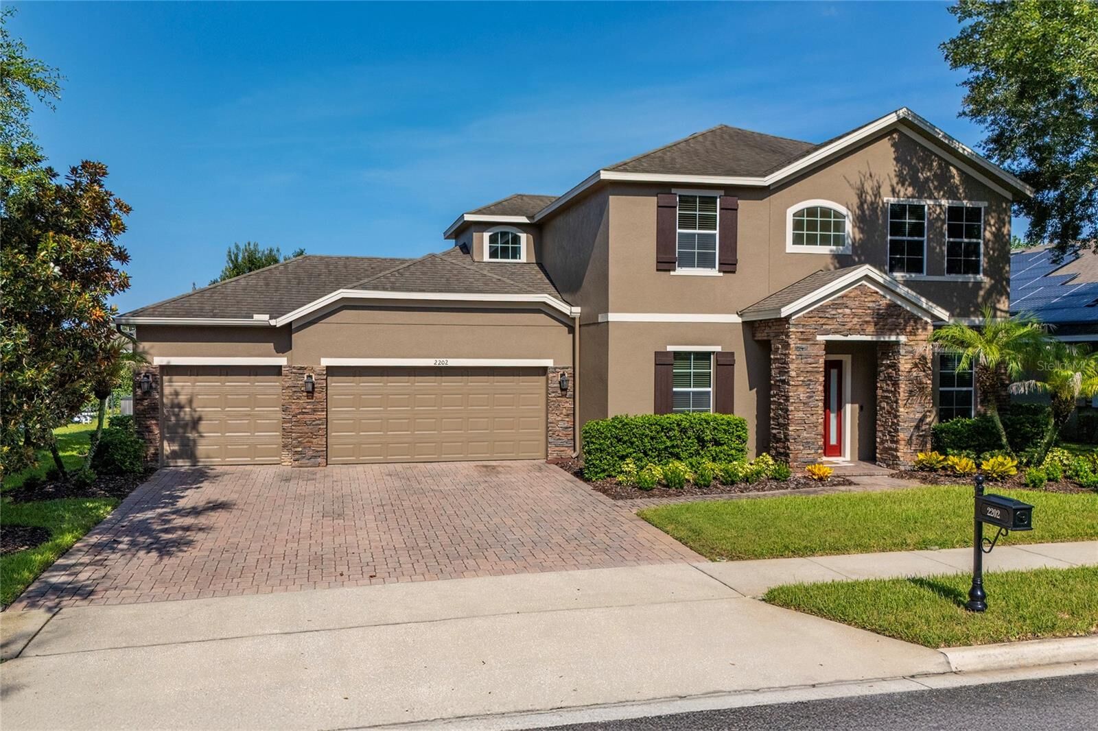 Property Photo: 2202 Redmark Lane FL 34787